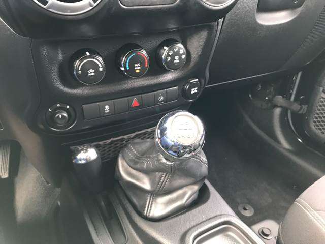 2014 Jeep Wrangler Unlimited 4x4 Sahara 4dr SUV